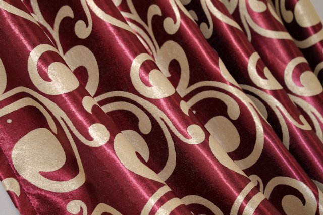 Шторна тканина блекаут-софт висота 2,8м колір бордовий з бежевим 693ш