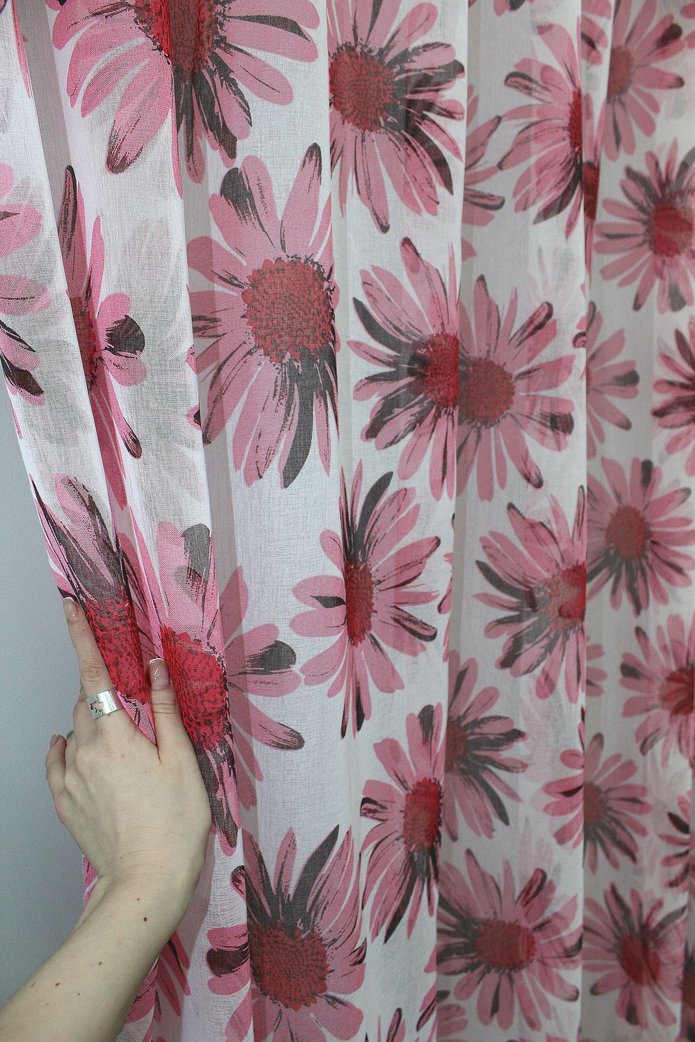 Тюль батист, колекція "Flora" колір білий з рожевим квітковим принтом 1170т, Тюль на метраж, Потрібну Вам ширину вказуйте при покупці. (Ширина набирається по довжині рулона.), 2,7 м.