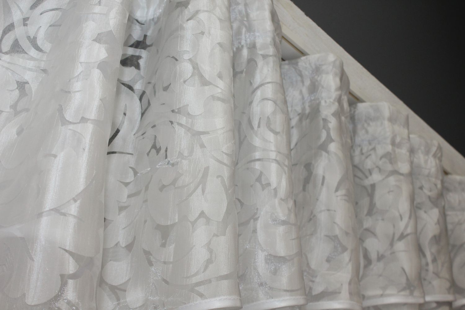Кухонные шторы (270х170см) с ламбрекеном, на карниз 1-1,5м цвет серый с белым 091к 52-0764