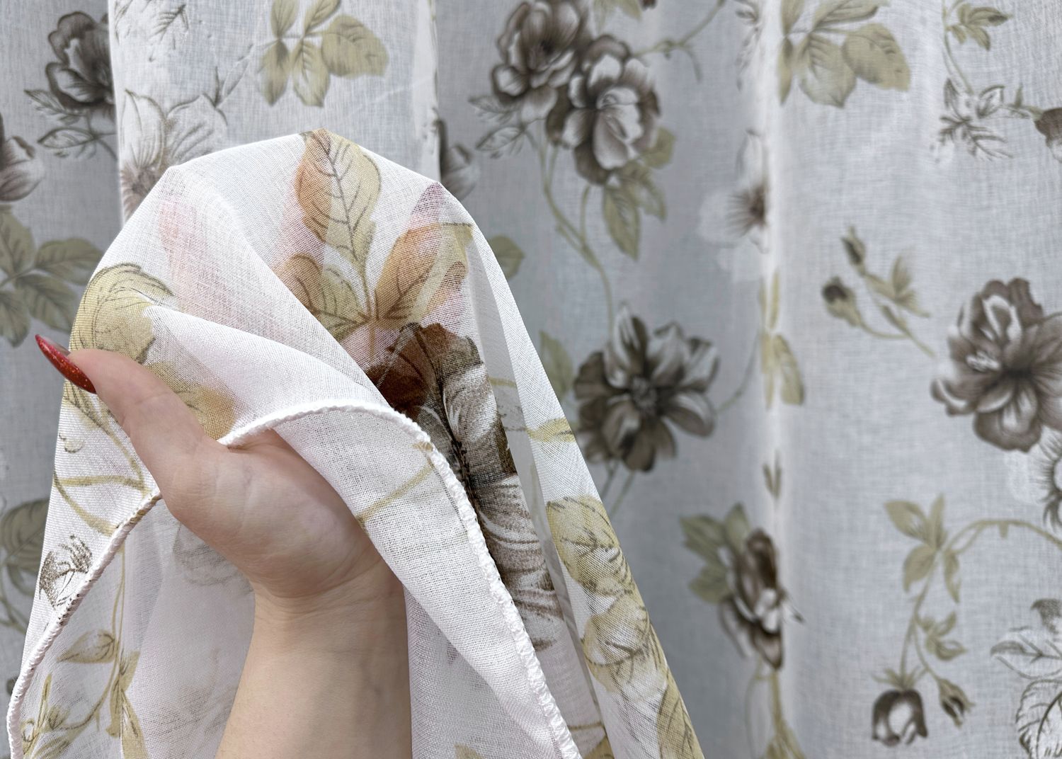 Тюль батист, коллекция "Flora" цвет белый с коричневым 1267т, Тюль на метраж, Без крепления, ткань на отрез, Нужную Вам ширину указывайте при покупке. (Ширина набирается по длине рулона.), 2,7 м.