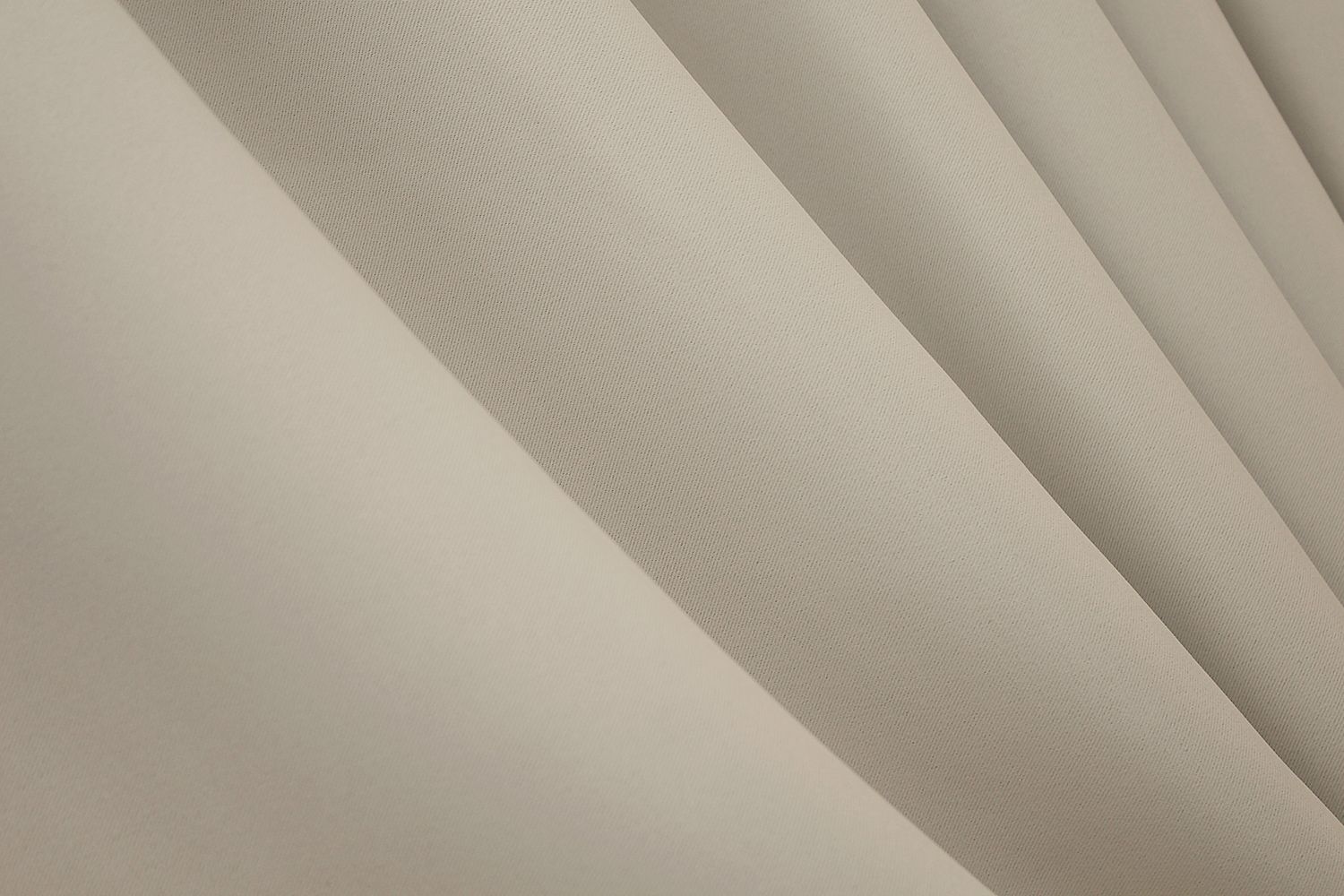 Комплект штор із тканини блекаут "Fusion Dimout" колір бежевий 1152ш, Бежевий, Комплект штор (2шт. 1,5х2,7м.), Класичні, Довгі, 1,5 м., 2,7 м., 150, 270, 2 - 3 м., В комплекті 2 шт., Тасьма