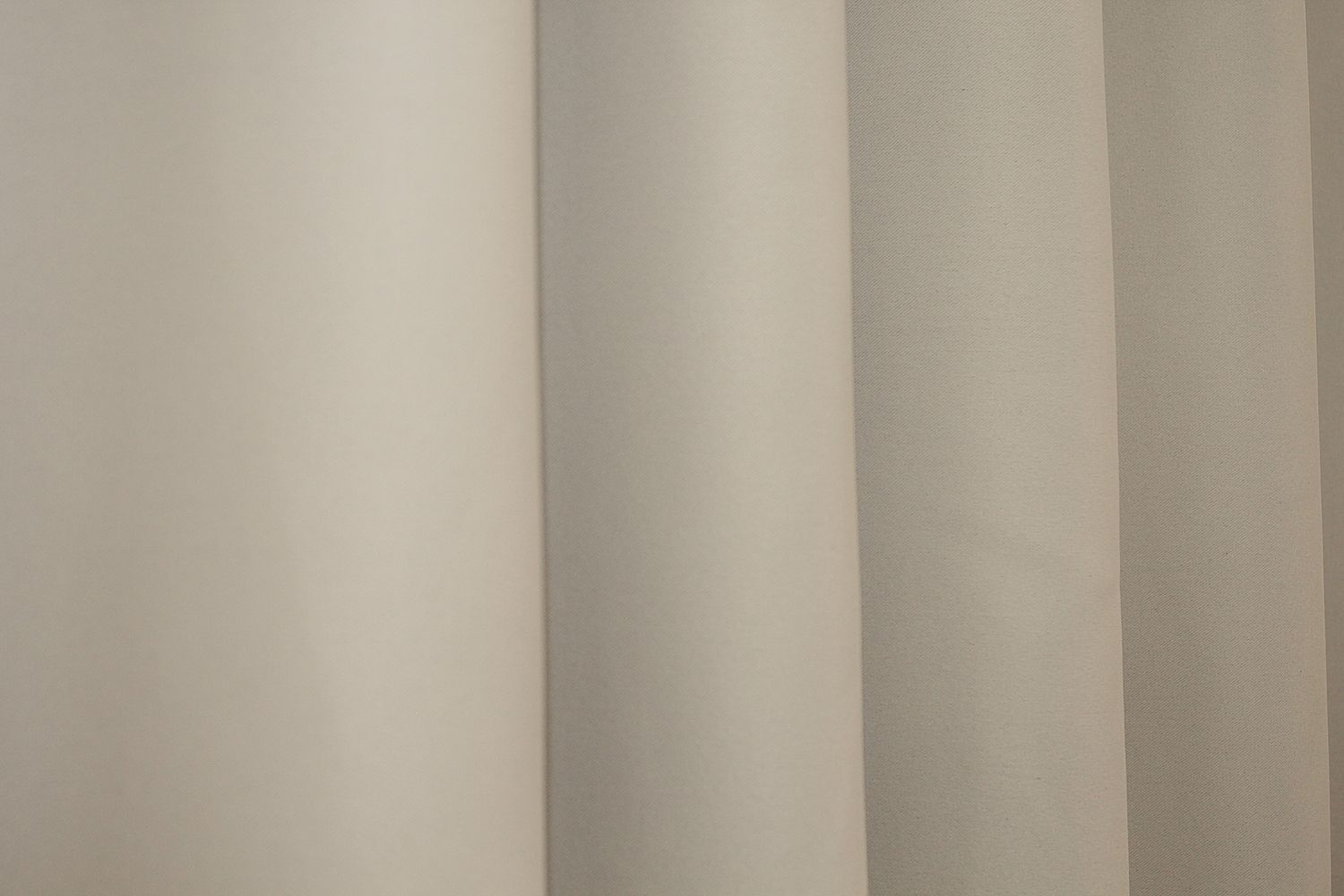 Комплект штор із тканини блекаут "Fusion Dimout" колір бежевий 1152ш, Бежевий, Комплект штор (2шт. 1,5х2,7м.), Класичні, Довгі, 1,5 м., 2,7 м., 150, 270, 2 - 3 м., В комплекті 2 шт., Тасьма