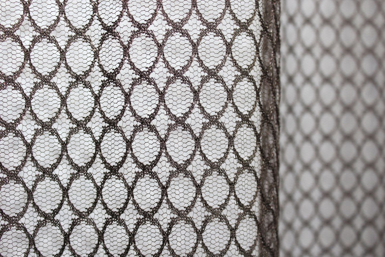 Тюль сетка, коллекция "Стелла", высотой 3м цвет венге 965т, Тюль на метраж, Нужную Вам ширину указывайте при покупке. (Ширина набирается по длине рулона.), 3 м.