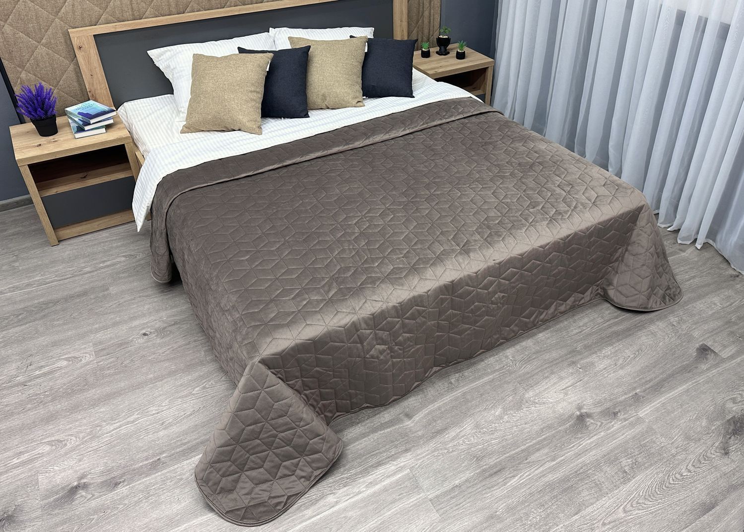 Покрывало стеганое Decorator Велюр куб 220х240 см мокко (85-157)