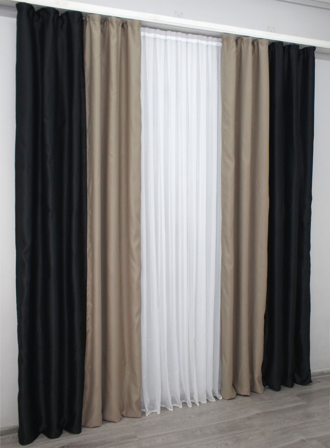 Комбинированные шторы из ткани блэкаут цвет черный с какао 014дк (908-792ш) , Черный с какао, Комплект штор (2шт. 1,5х2,7м.), 1,5 м., 2,7 м., 150, 270, 2 - 3 м., В комплекте 2 шт., Тесьма