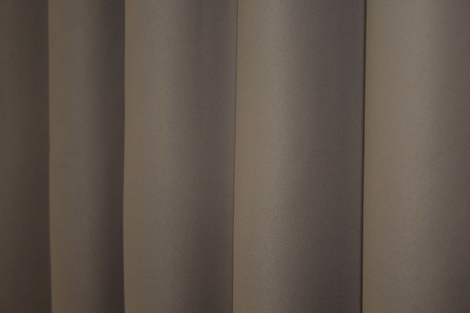 Комплект штор из ткани блэкаут, коллекция "Bagema Rvs" цвет какао 1289ш , Какао, Комплект штор (2шт. 1,0х2,7м.), Классические, Длинные, 1 м., 2,7 м., 100, 270, 1,5 - 2 м., В комплекте 2 шт., Тесьма