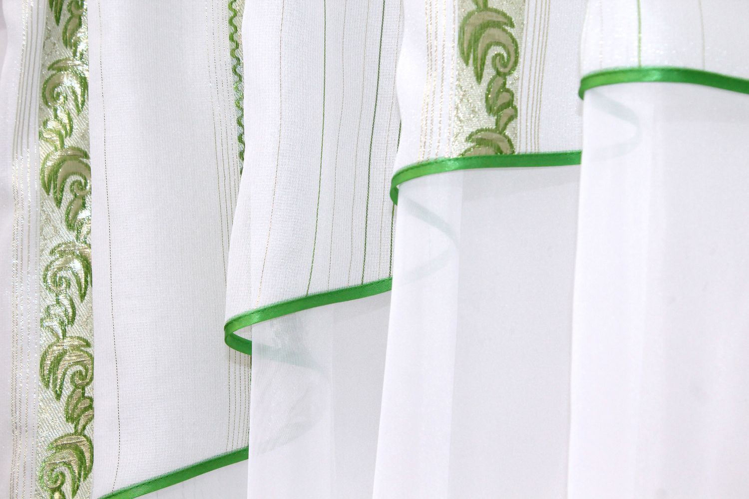 Кухонные шторы (280х170см) с ламбрекеном, на карниз 1-1,5м цвет белый с зеленым 084к 59-785