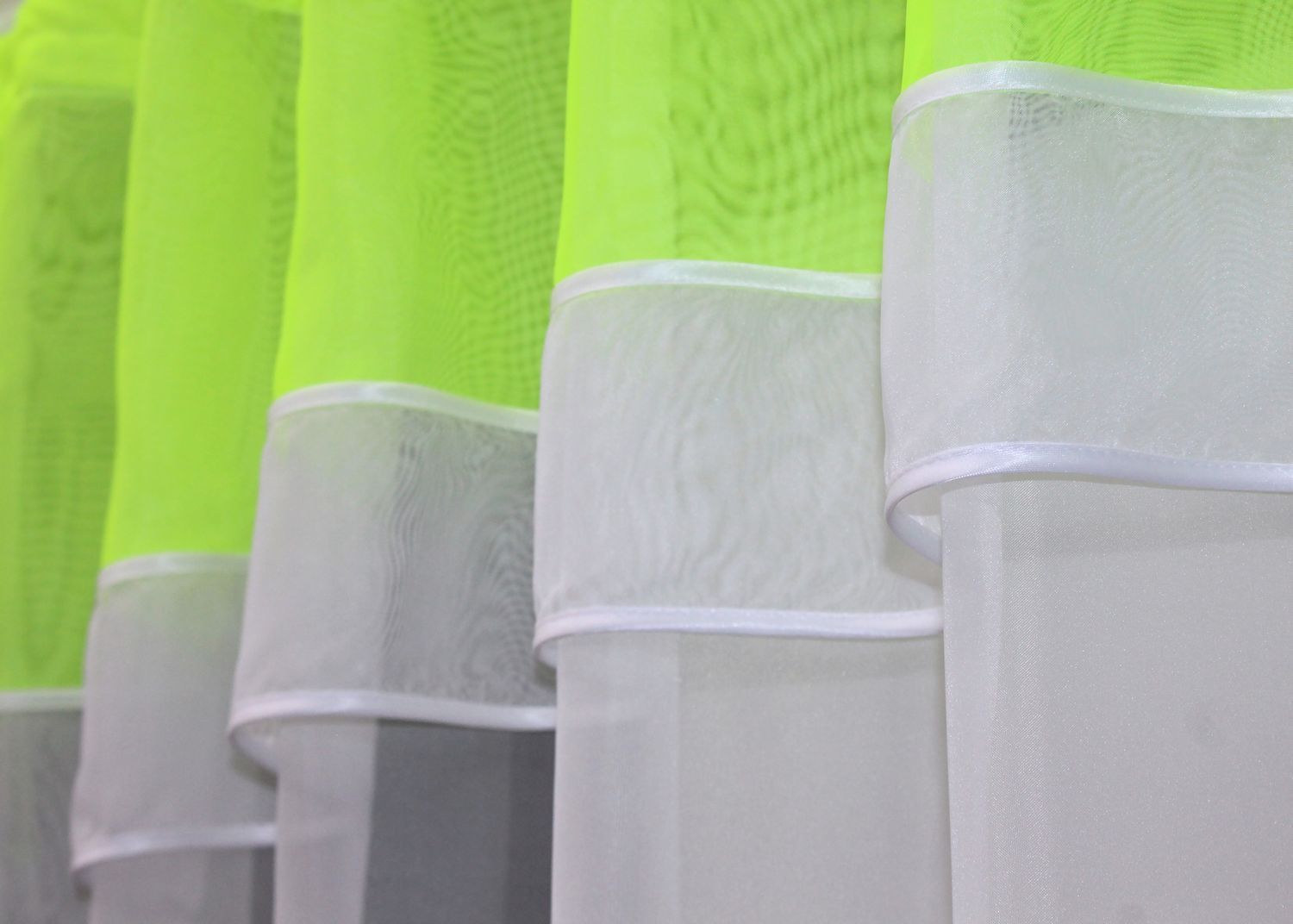 Гардина (280х170см) арка на кухню из шифона цвет белый с неоново-салатовым 036к 52-0885