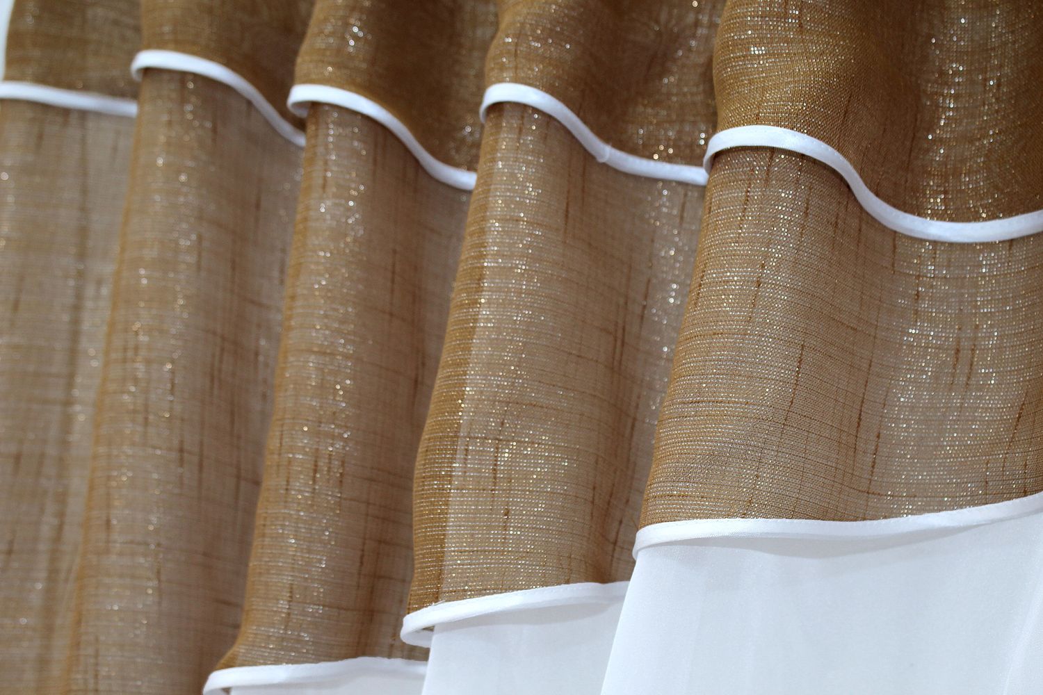 Кухонные шторы (270х170см) с ламбрекеном, на карниз 1-1,5м цвет карамельный с белым 091к 52-0094