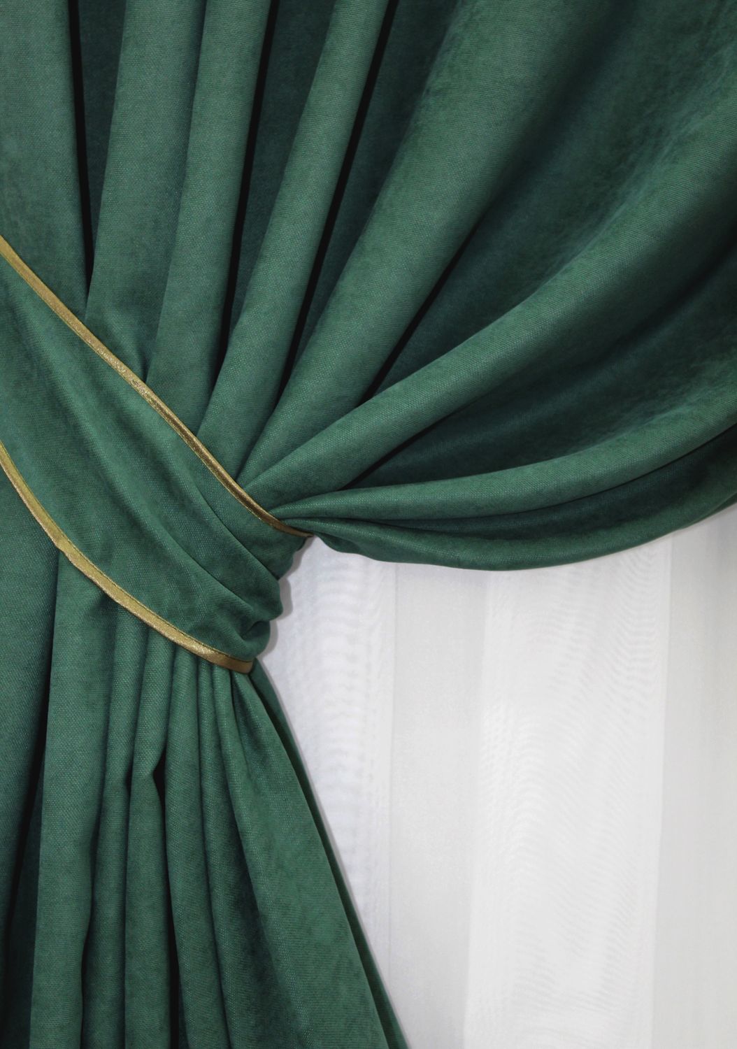 Комплект штор из ткани микровелюр SPARTA цвет зелёный 971ш, Зелёный, Комплект штор (2шт. 1,0х2,85м.), Классические, Длинные, 1 м., 2,85 м., 100, 285, 1 - 2 м., В комплекте 2 шт., Тесьма