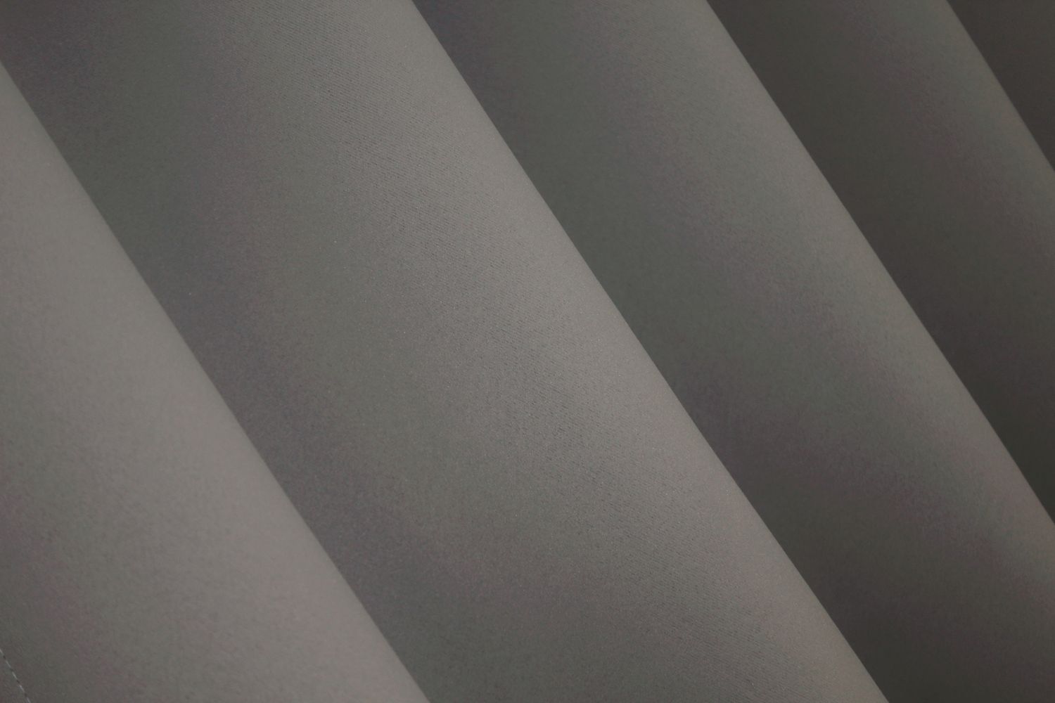 Комплект штор из ткани блэкаут "Fusion Dimout" цвет серый 832ш, Серый, Комплект коротких штор (2 шт. 1,3х1,7м.), Классические, Короткие, 1,3 м., 1,7 м., 130, 170, 1,5 - 2,5 м., В комплекте 2 шт., Тесьма