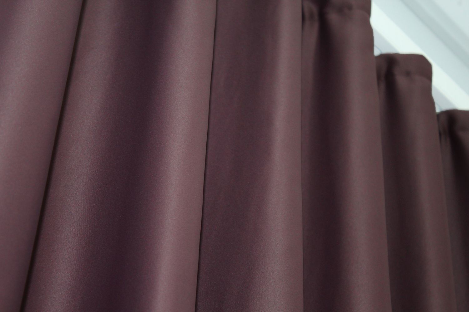 Комплект штор из ткани блэкаут "Fusion Dimout" цвет марсала 828ш, Марсала, Комплект штор (2шт. 1,5х2,7м.), 1,5 м., 2,7 м., 150, 270, 2 - 3 м., В комплекте 2 шт., Тесьма