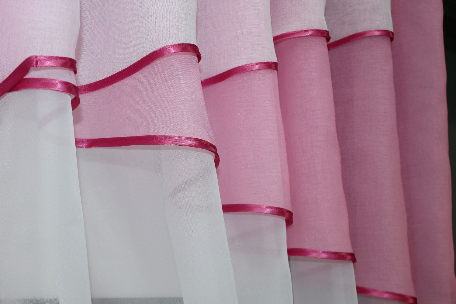 Кухонные шторы (280х170см) с ламбрекеном, на карниз 1-1,5м цвет розовый с белым 091к 52-0804