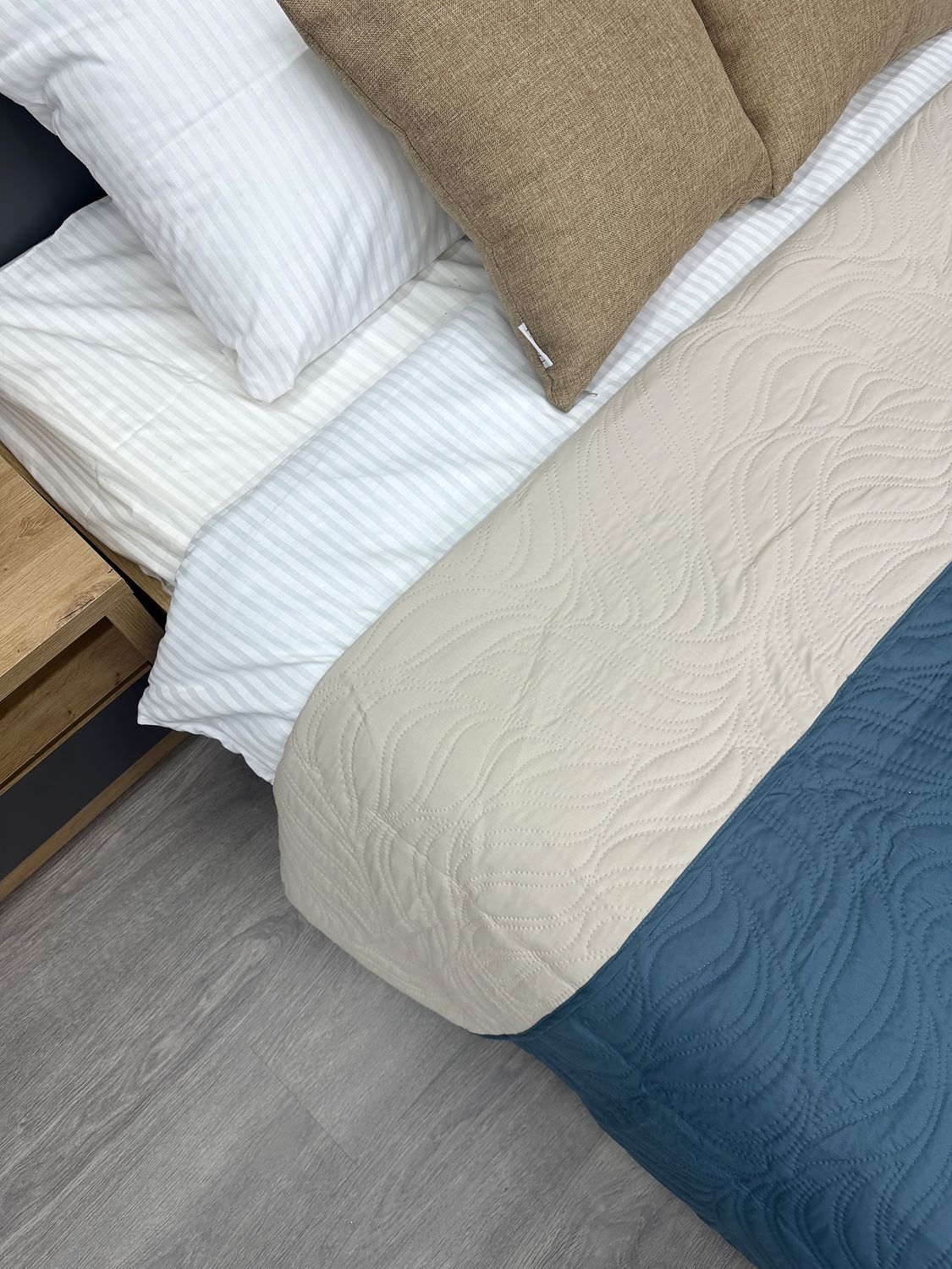 Покривало двостороннє Decorator Microfiber листя 140х215 см синій з бежевим (85-110)