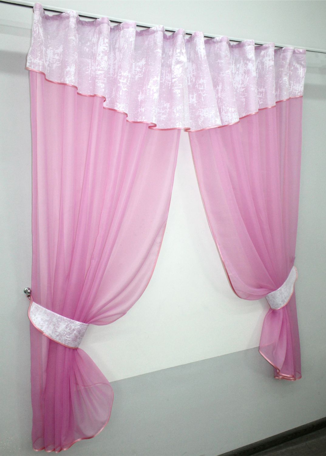 Кухонные шторы (280х170см) с ламбрекеном, на карниз 1-1,5м цвет розовый с белым 084к 52-0637