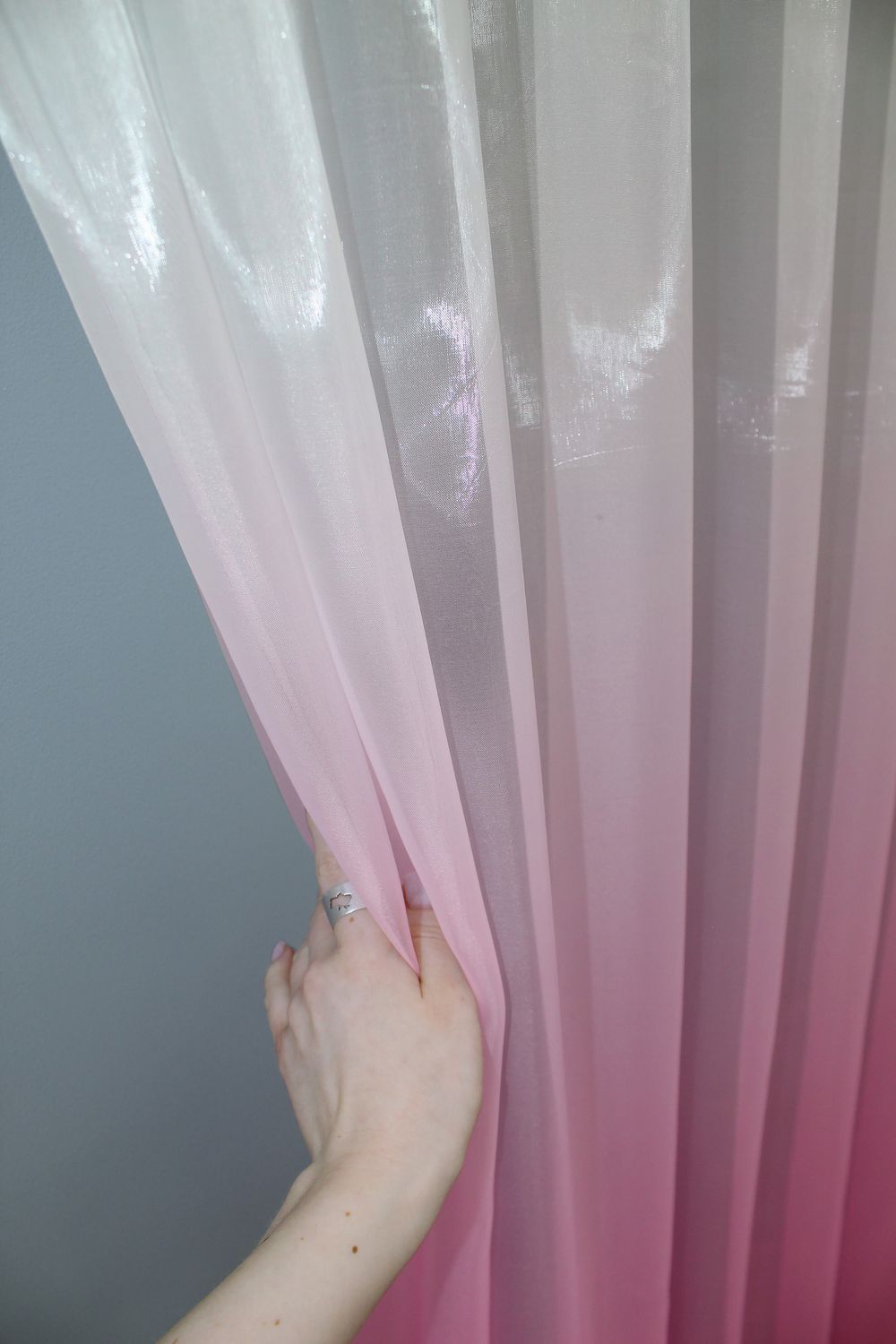 Тюль растяжка "Омбре" из органзы цвет белый с темно-розовым 1394т, Тюль на метраж, Нужную Вам ширину указывайте при покупке. (Ширина набирается по длине рулона.), 2,7 м.