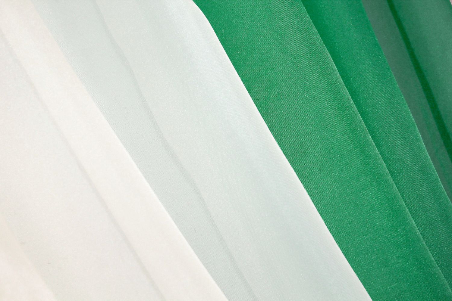 Кухонные шторы (265х170см) на карниз 1-1,5м цвет зелёный с молочным 017к 50-570