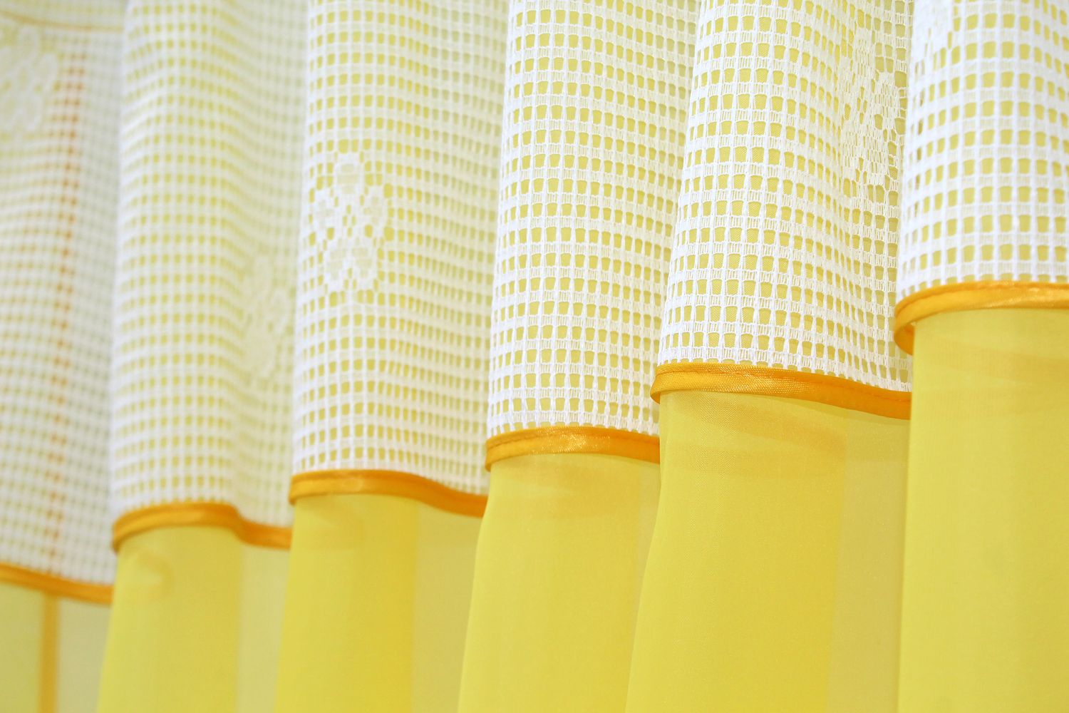 Кухонный комплект (290х170см) шторки с ламбрекеном и подхватами цвет желтый с белым 084к  59-822