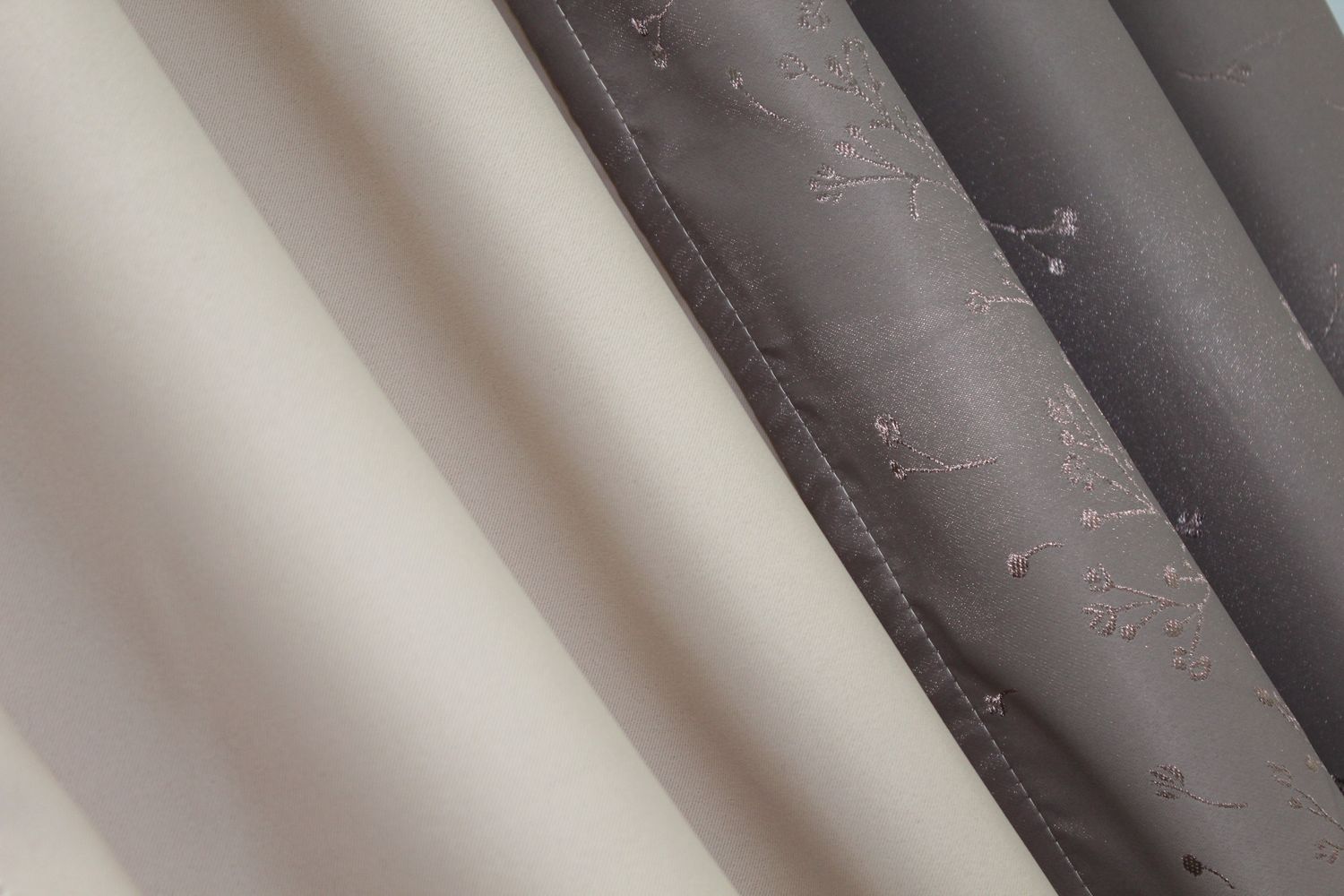Комбинированные (2шт 1,4х2,7м) шторы из ткани блэкаут цвет какао с бежевым 014дк (682-827ш) 10-565