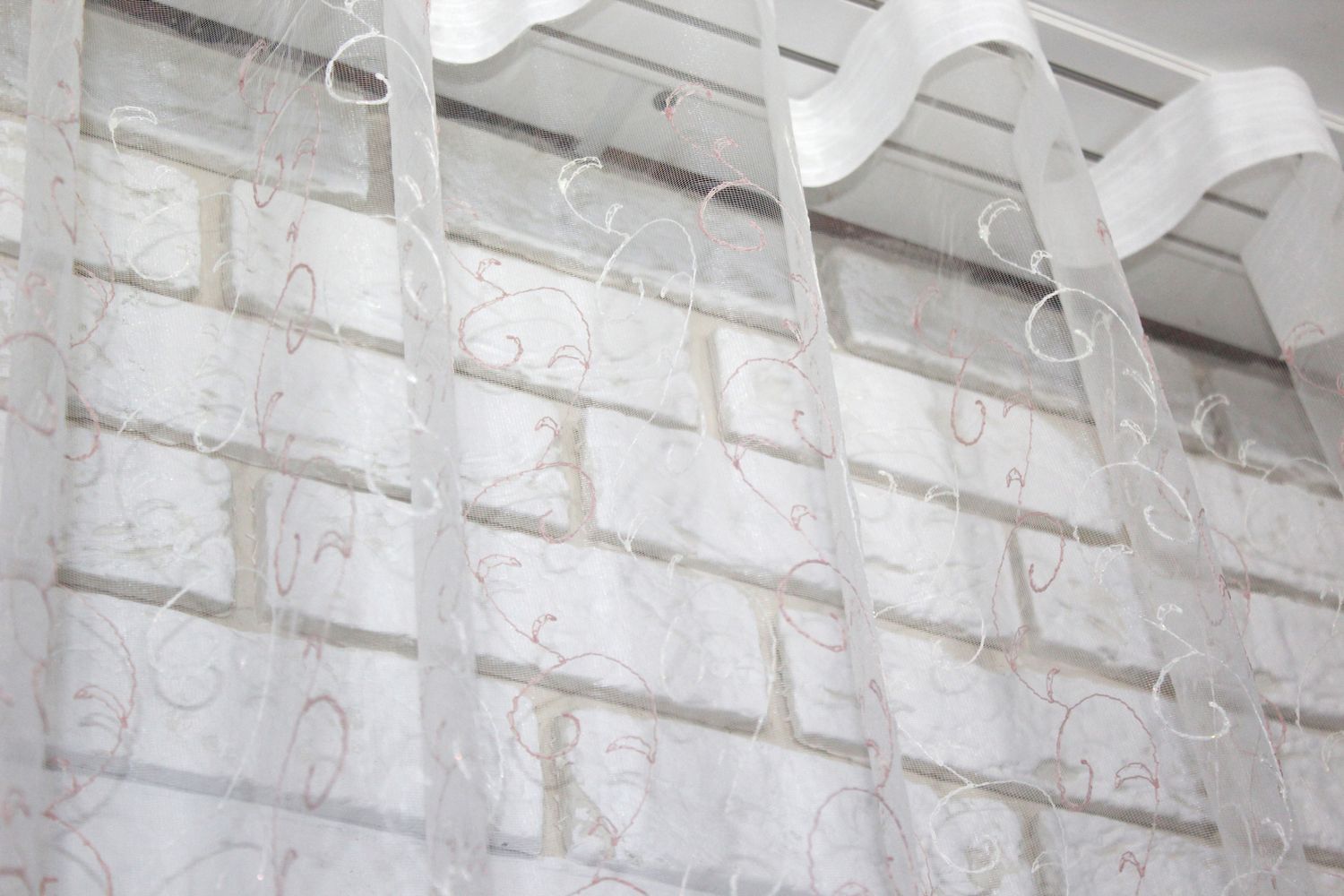 Тюль фатин з вишивкою Туреччина колекція "Bella" колір кремовий з пудровим 952т, Готова тюль з тасьмою (3х2,5 м.), 3,0 м., 2,5 м., 300, 250, 1,5 - 2 м., Тасьма
