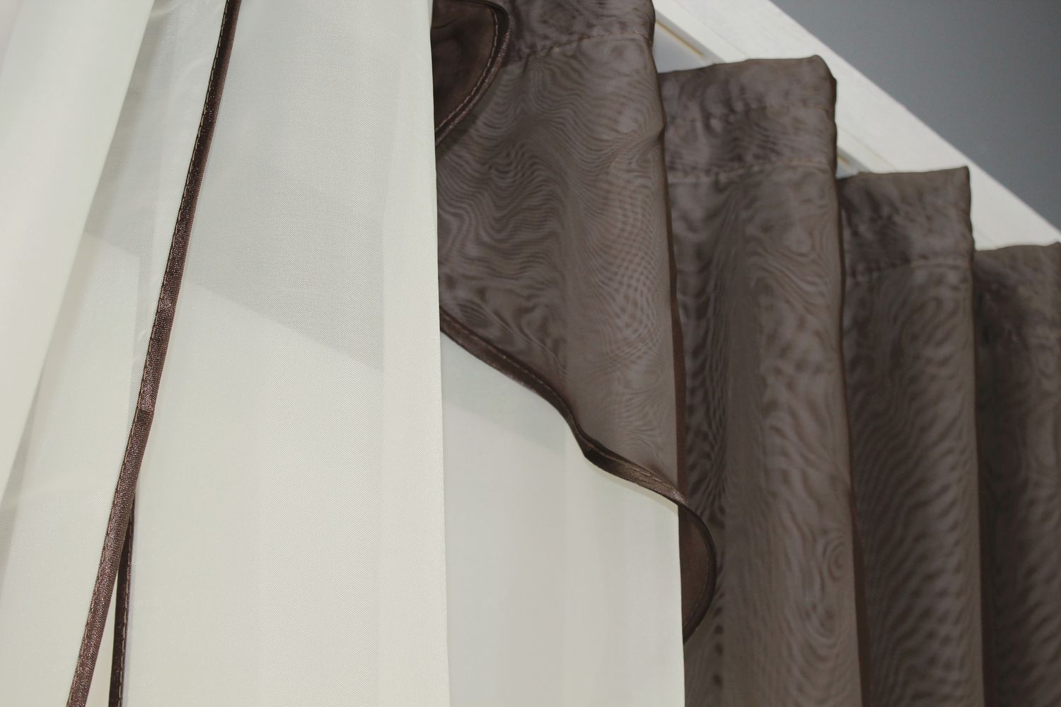 Комплект (280х170 см) кухонные шторки с подвязками цвет бежевый с венге 065к 52-0757