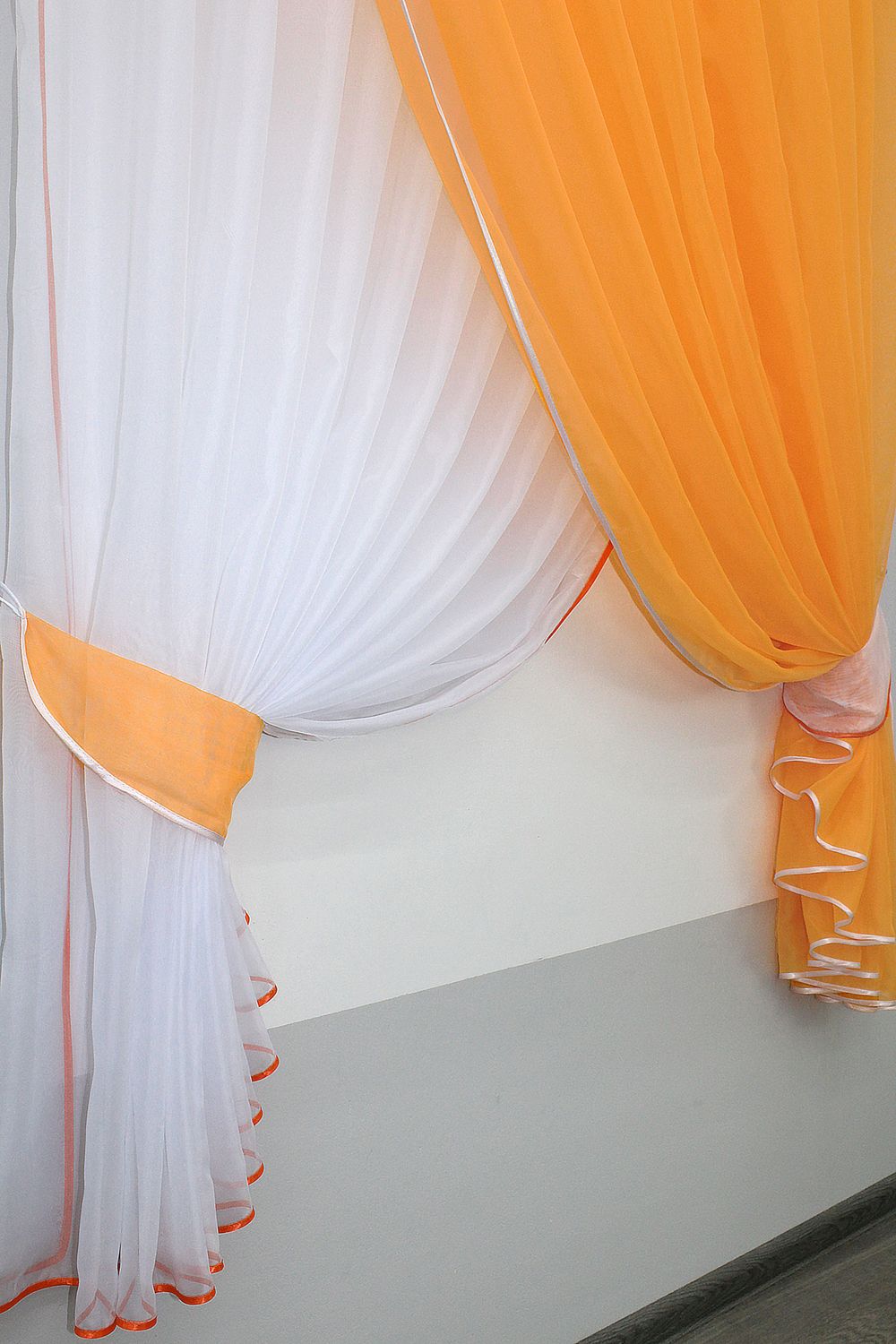 Кухонный комплект (330х170см) шторки с подвязками "Дуэт" цвет оранжевый с белым 060к 50-320