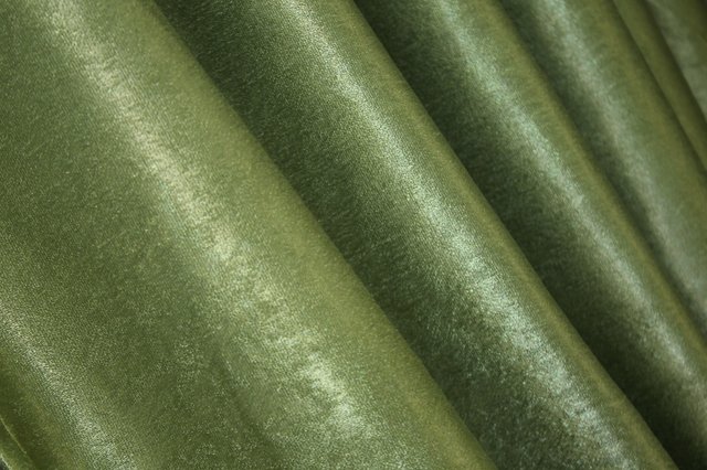 Шторна тканина льон-софт однотонний, колекція "Парма" висота 2,7м колір світло-оливковий 1377ш